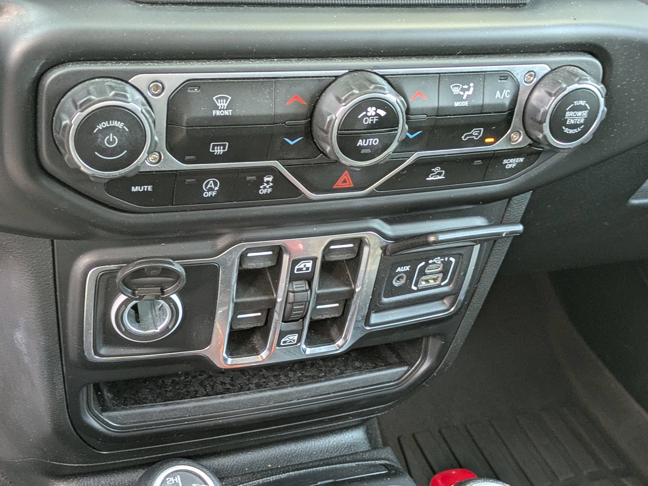 Used 2023 Jeep Gladiator Overland AWD/4WD image 19