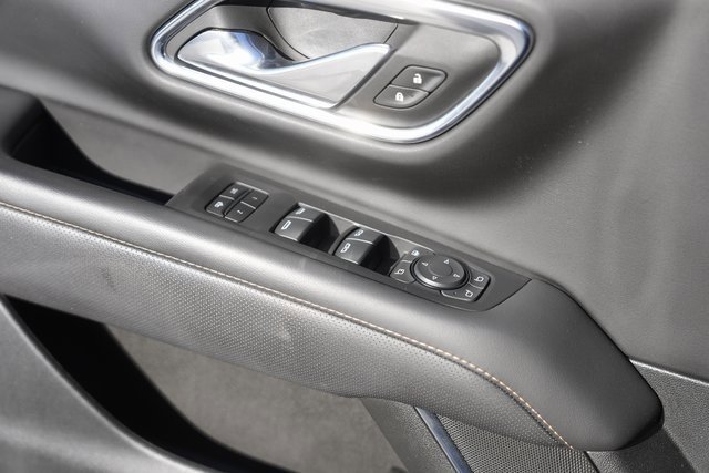 Used 2023 GMC Yukon AT4 w/ Technology Package image 29