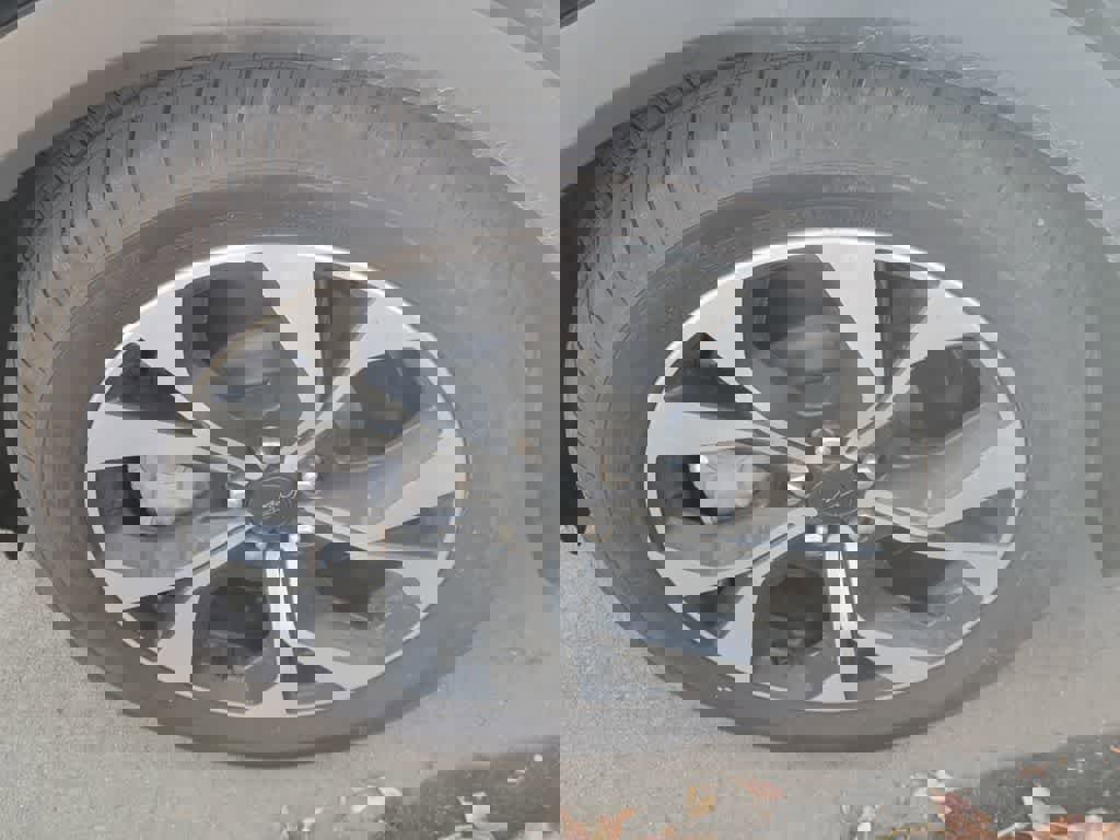 Certified 2025 Ford Mustang Mach-E Select w/ Comfort Package Lite image 2