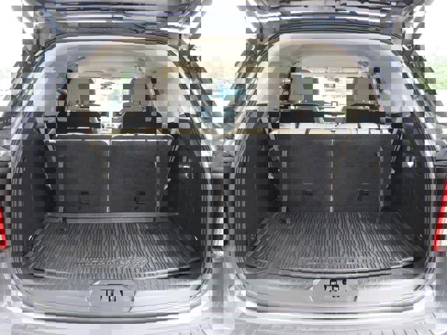 Certified 2022 Ford Explorer XLT w/ Equipment Group 202A image 20