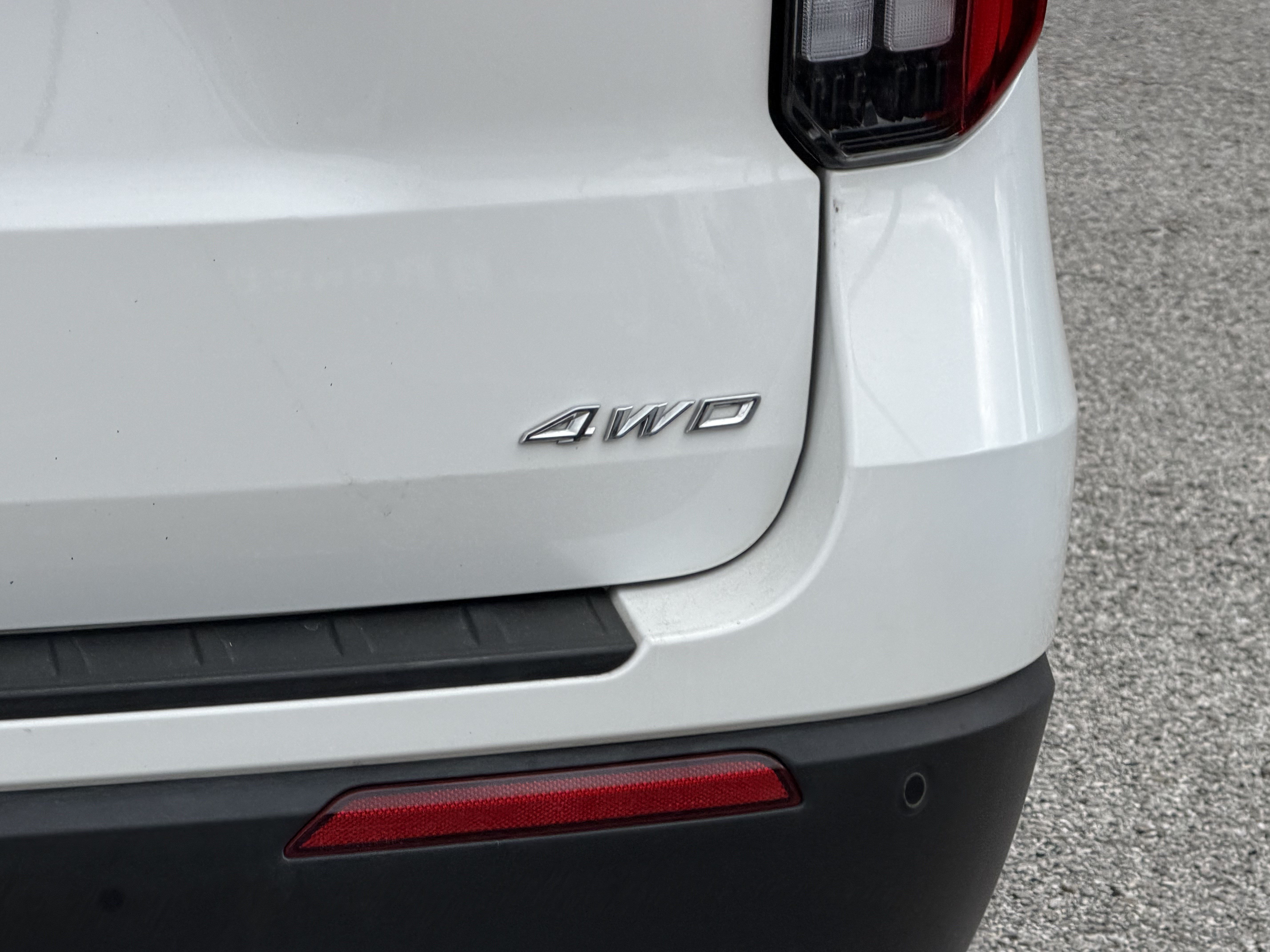 Certified 2025 Ford Explorer ST-Line w/ ST-Line Street Pack AWD/4WD image 7