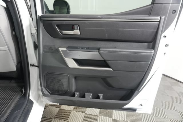 Used 2025 Toyota Tundra SR5 w/ SR5 Premium Package AWD/4WD image 30