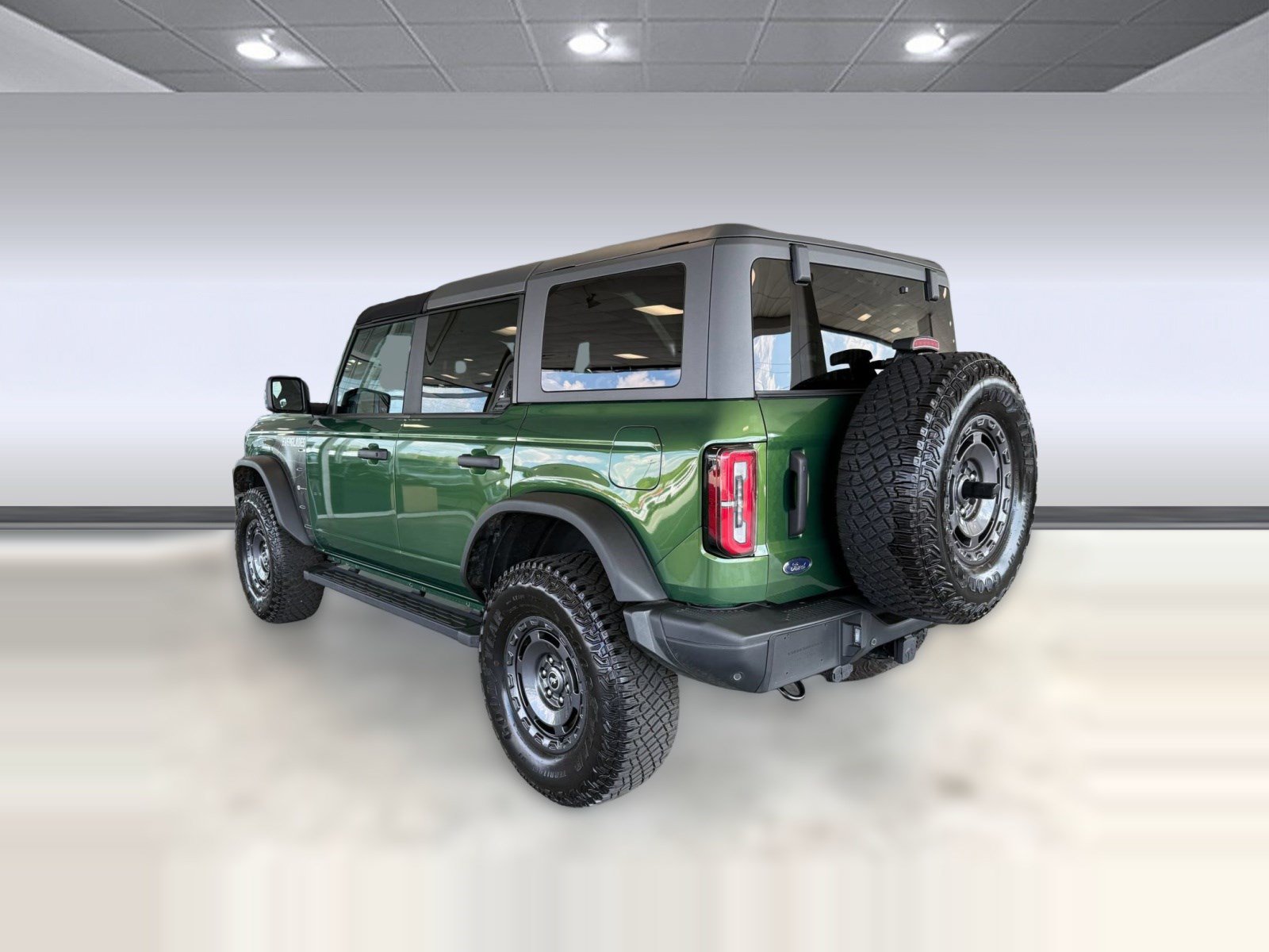 Certified 2024 Ford Bronco Everglades AWD/4WD image 3