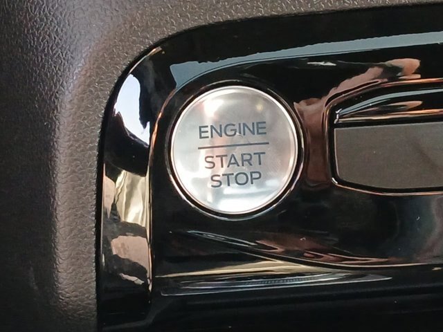 Certified 2025 Ford Escape ST-Line Select w/ Tech Pack #2 AWD/4WD image 16