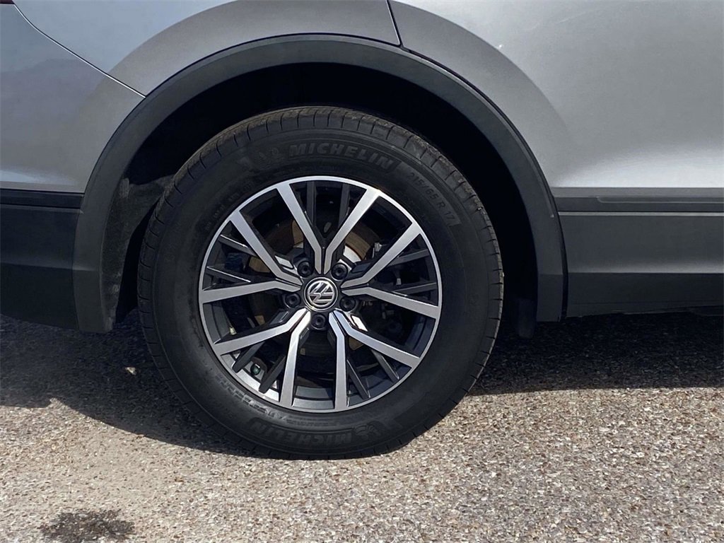 Used 2019 Volkswagen Tiguan SE image 9