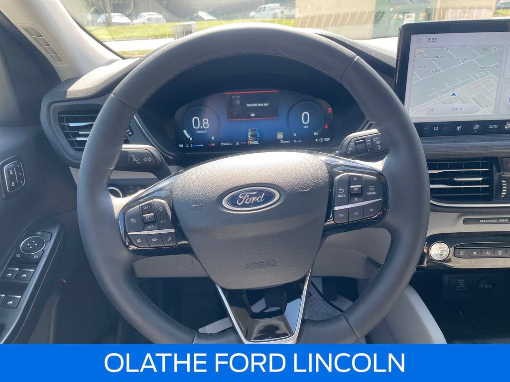 Certified 2023 Ford Escape Platinum w/ Premium Technology Package AWD/4WD image 30