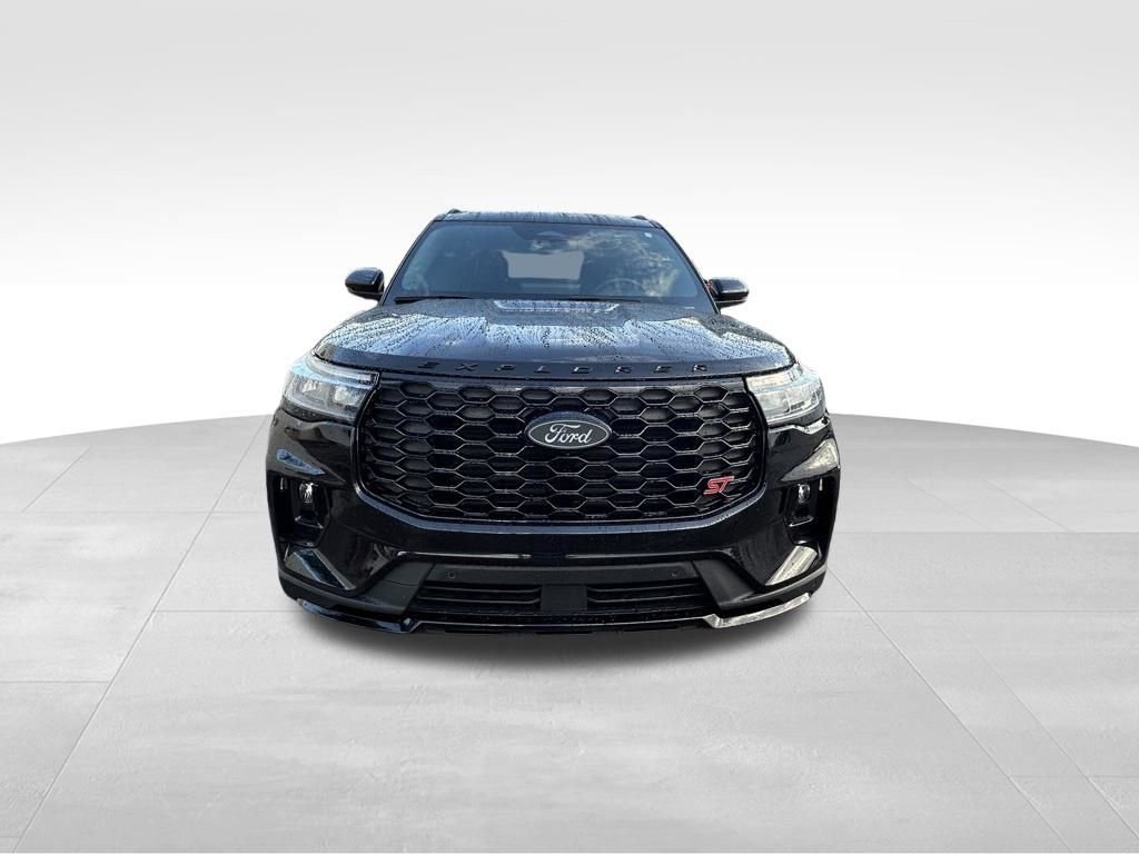 Certified 2025 Ford Explorer ST AWD/4WD image 10