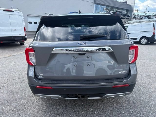 Certified 2023 Ford Explorer XLT w/ Equipment Group 202A AWD/4WD image 4