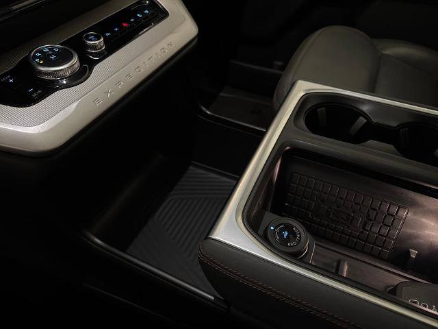 Certified 2025 Ford Expedition Active image 33