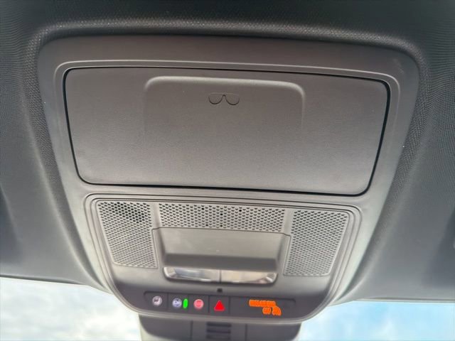 Used 2024 Chevrolet Traverse Z71 w/ LPO, Floor Liner Package image 42