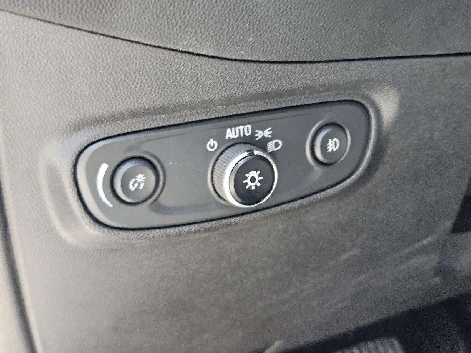 Used 2022 Chevrolet Equinox Premier AWD/4WD image 16