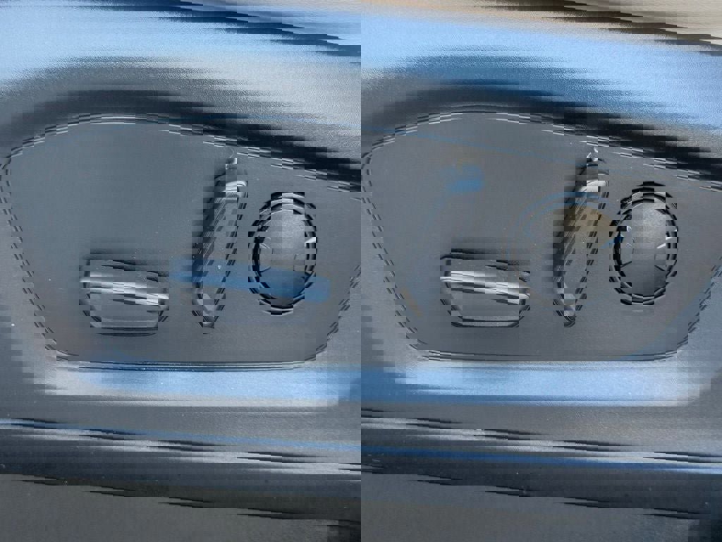 Certified 2024 Ford Explorer XLT w/ Equipment Group 202A image 18