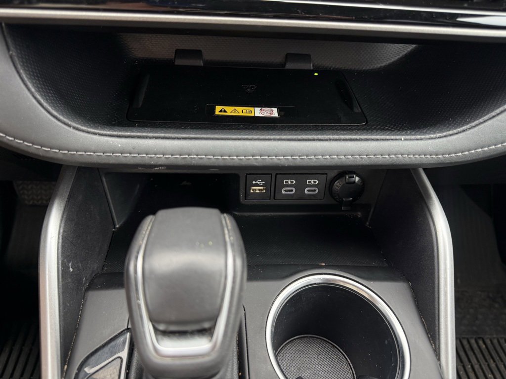 Used 2023 Toyota Highlander XLE image 19