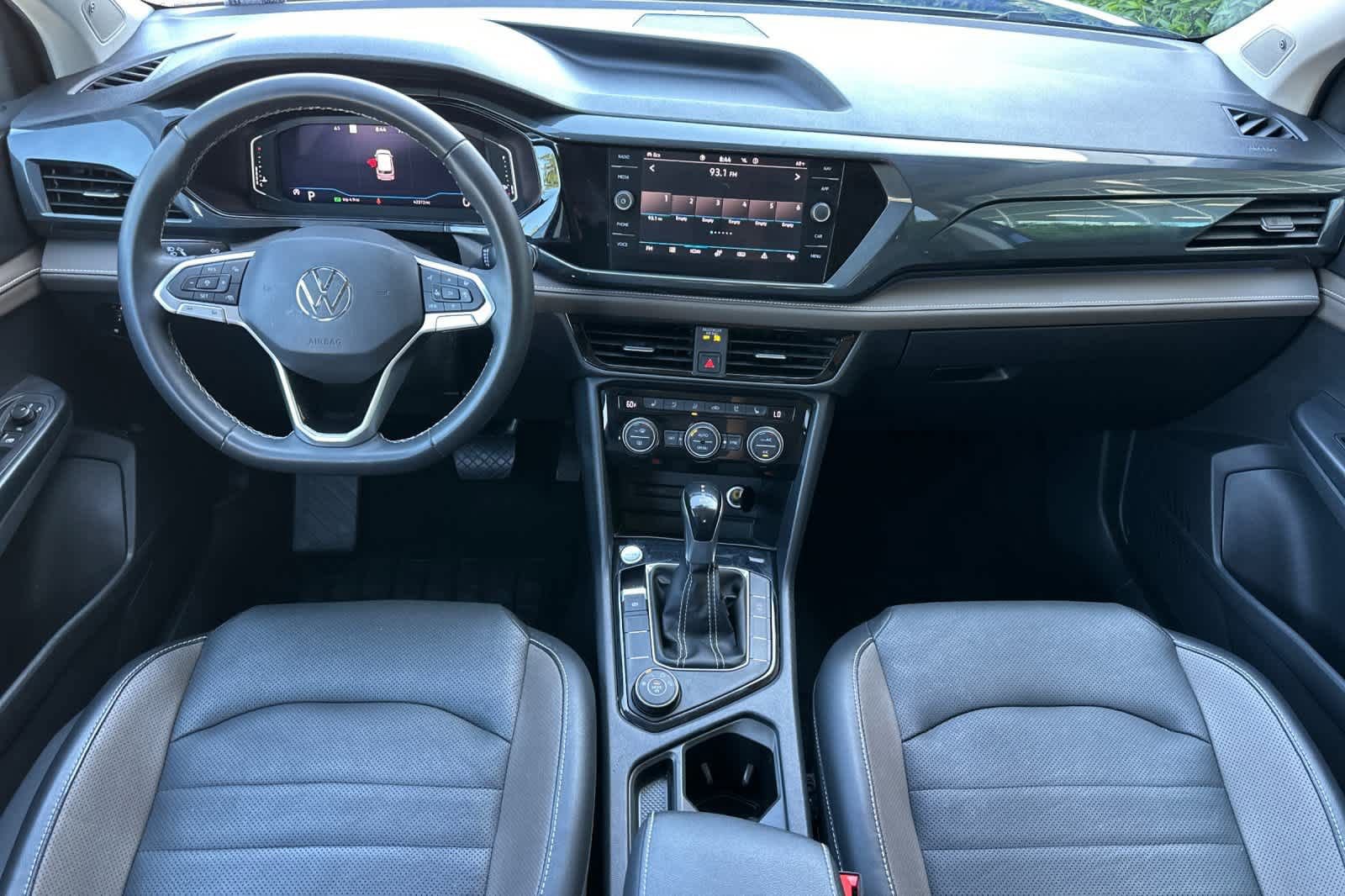 Used 2022 Volkswagen Taos SEL image 9