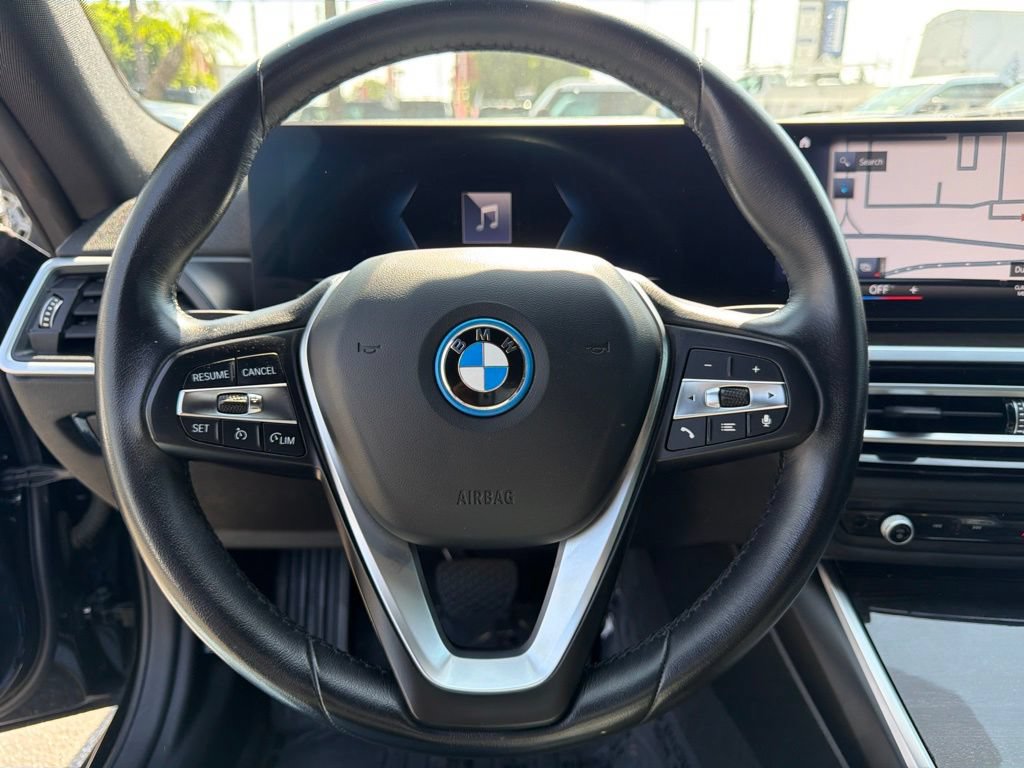 Used 2023 BMW i4 eDrive35 w/ Parking Assistance Package RWD image 27