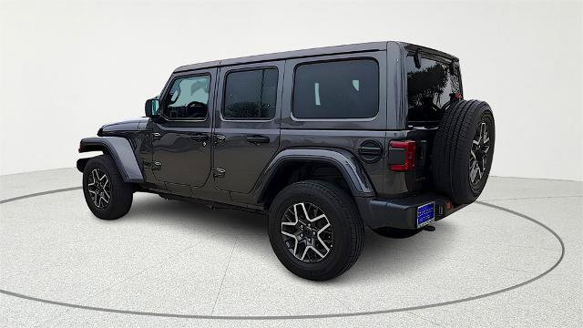Used 2025 Jeep Wrangler Unlimited Sahara image 6