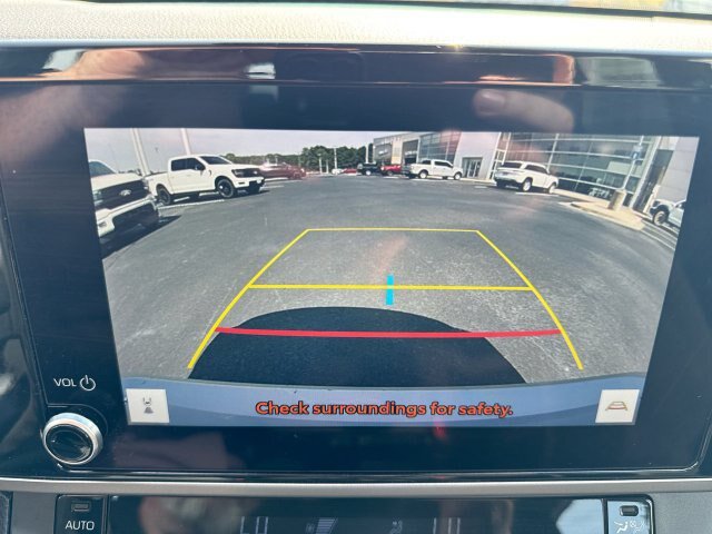 Used 2025 Toyota Camry LE FWD image 17