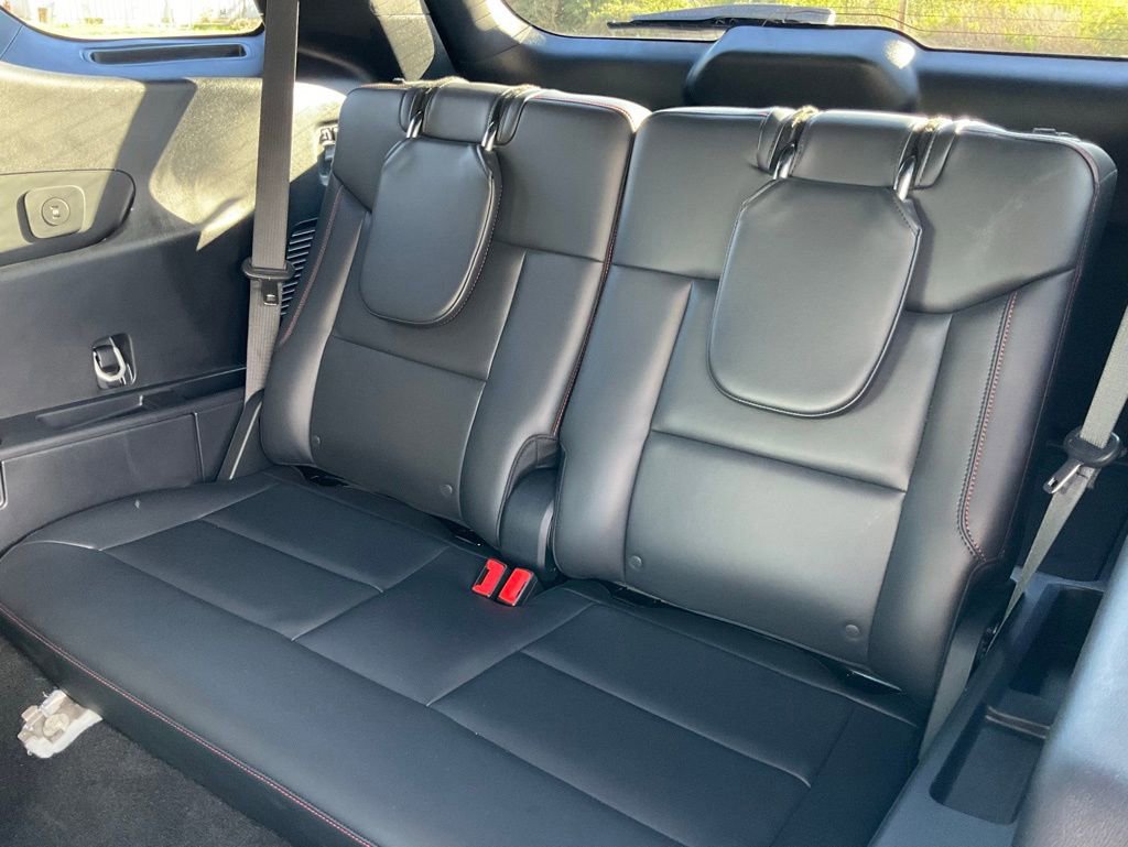 Certified 2025 Ford Explorer ST-Line w/ Premium Package image 25