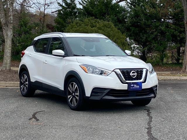 Used 2020 Nissan Kicks SV image 2