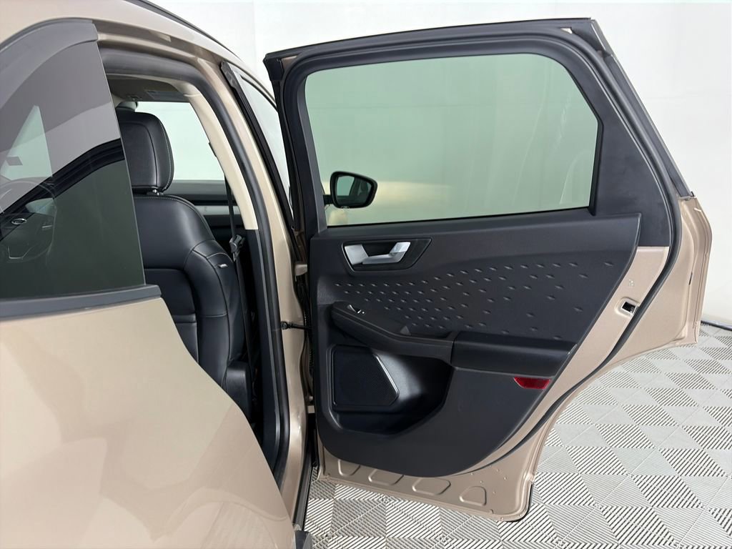 Certified 2020 Ford Escape SE Sport AWD/4WD image 28