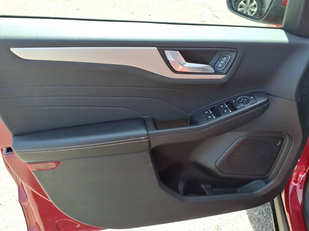 Certified 2022 Ford Escape SEL AWD/4WD image 13