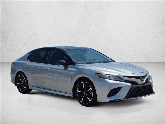 Used 2019 Toyota Camry XSE FWD image 3