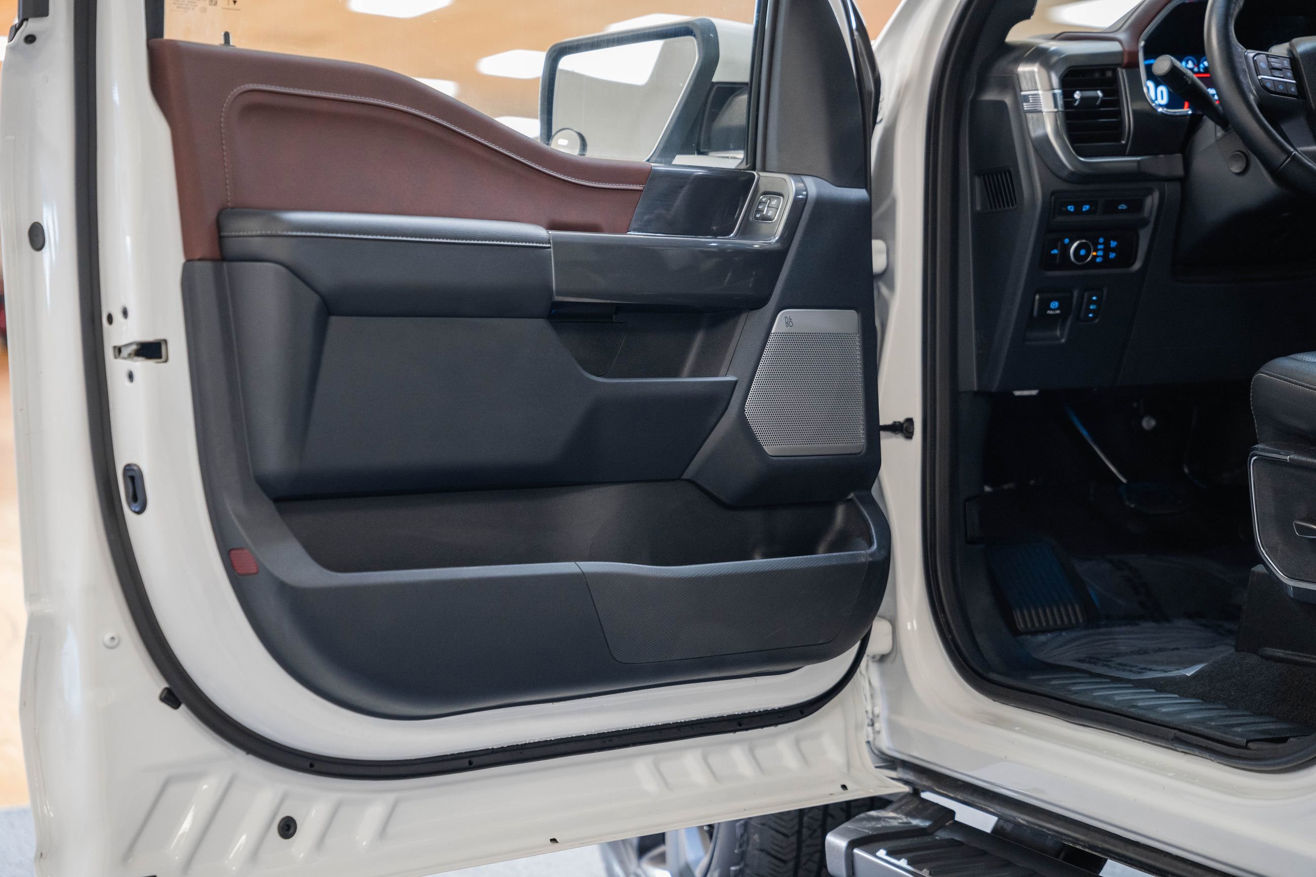 Certified 2023 Ford F150 Lariat w/ Equipment Group 502A High image 46