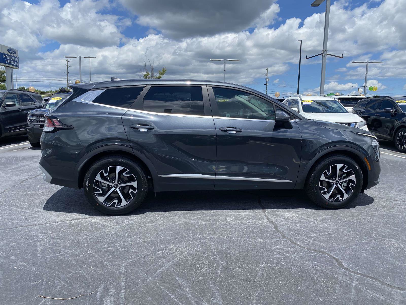 Used 2024 Kia Sportage EX FWD image 8