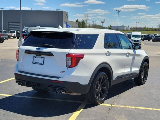 Certified 2022 Ford Explorer ST w/ Equipment Group 401A AWD/4WD image 4