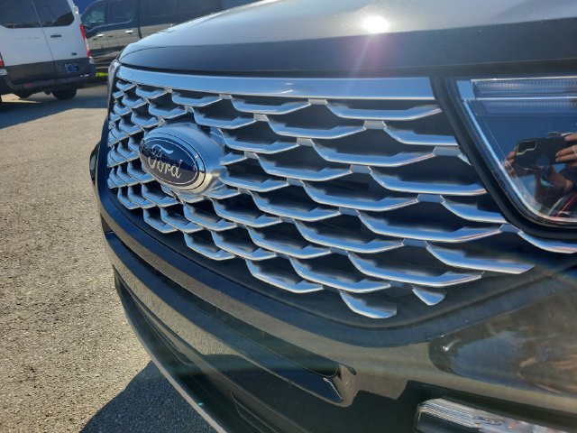 Certified 2020 Ford Explorer Platinum w/ Premium Technology Package AWD/4WD image 14