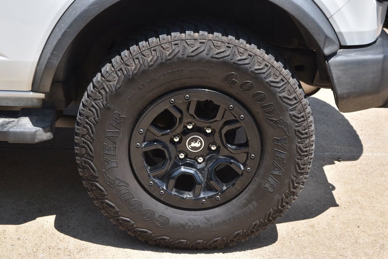Certified 2024 Ford Bronco Wildtrak AWD/4WD image 11