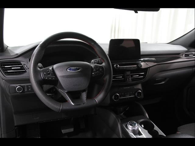 Certified 2025 Ford Escape ST-Line AWD/4WD image 6