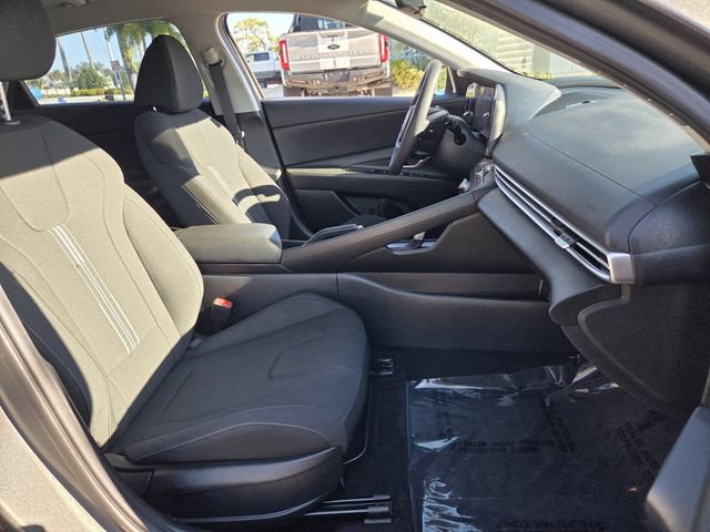 Used 2024 Hyundai Elantra SEL FWD image 17