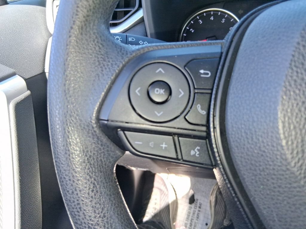 Used 2020 Toyota RAV4 LE w/ Carpet Mat Package AWD/4WD image 18