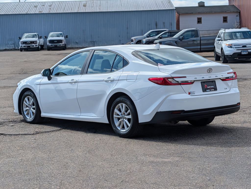 Used 2025 Toyota Camry LE image 4