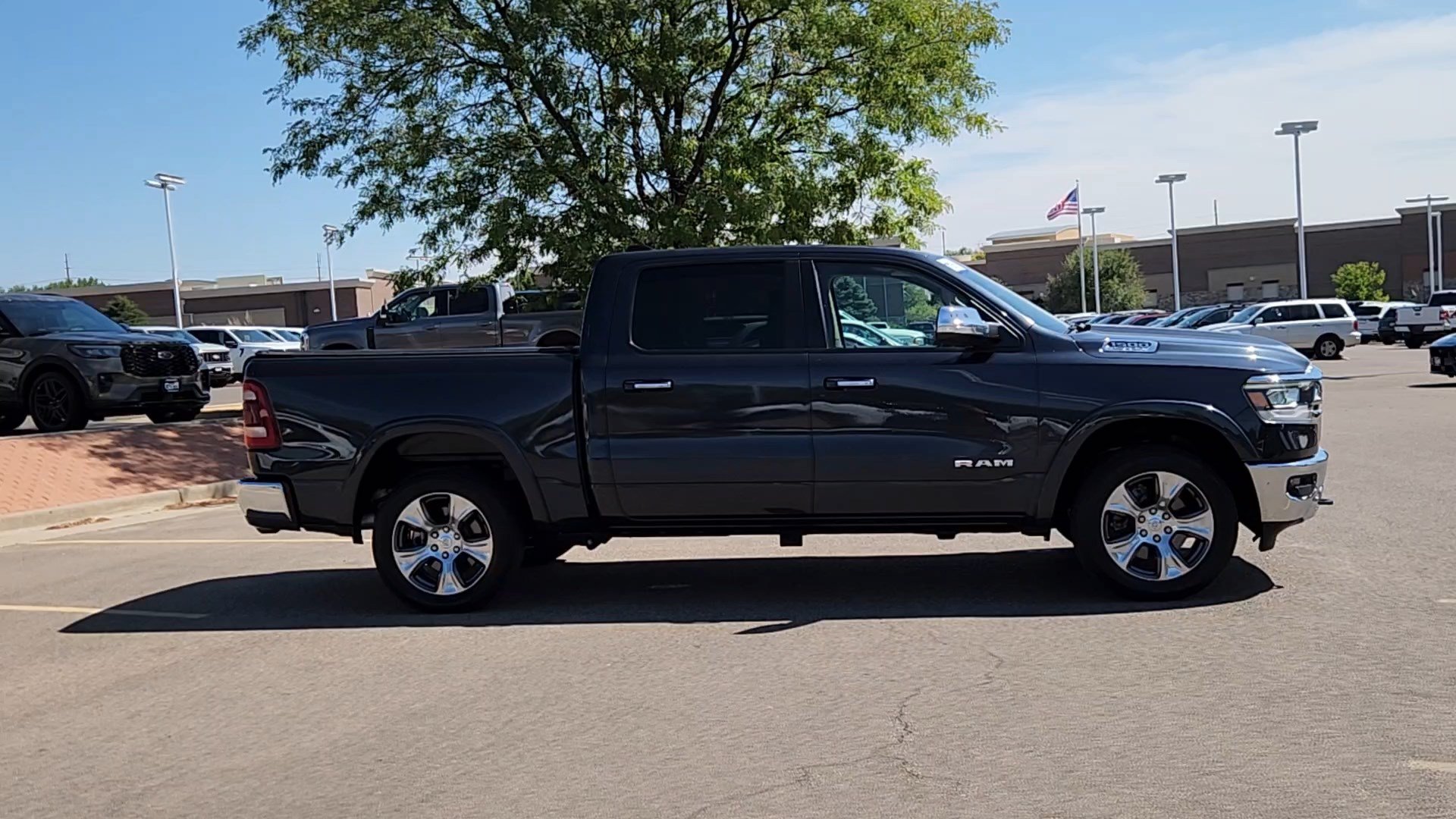 Used 2020 RAM 1500 Laramie AWD/4WD image 12