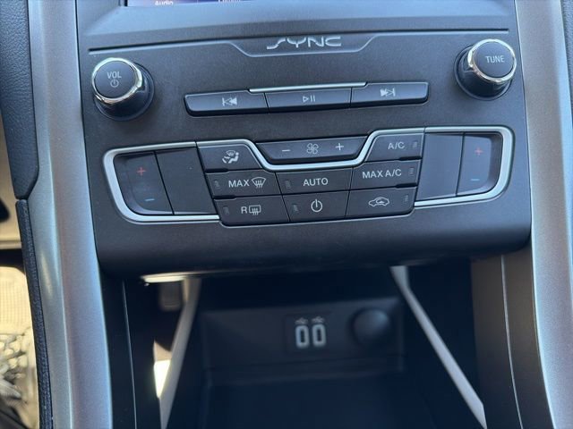Certified 2020 Ford Fusion SE image 24