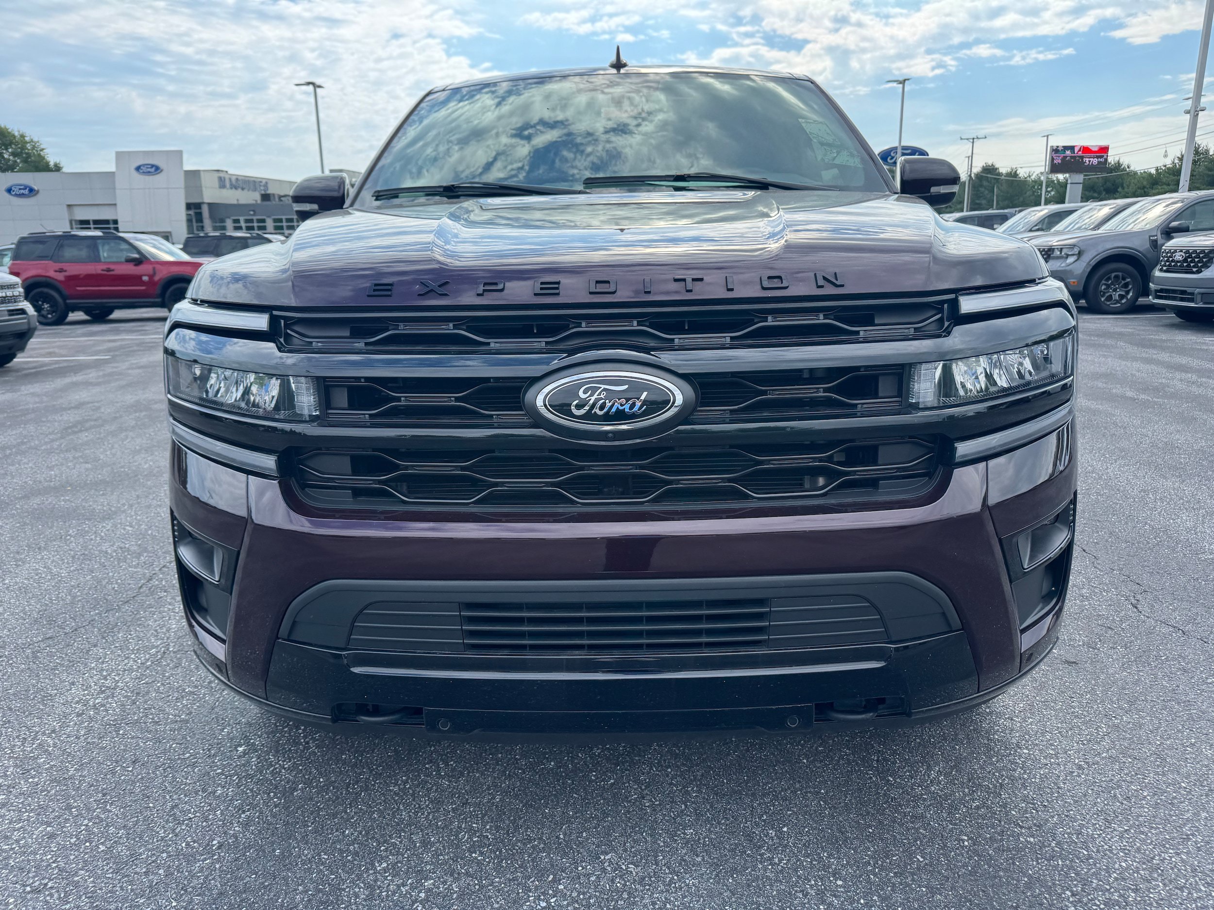 Certified 2023 Ford Expedition Max Limited AWD/4WD image 9