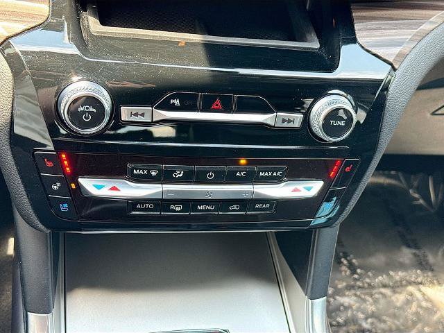 Certified 2024 Ford Explorer Limited AWD/4WD image 14