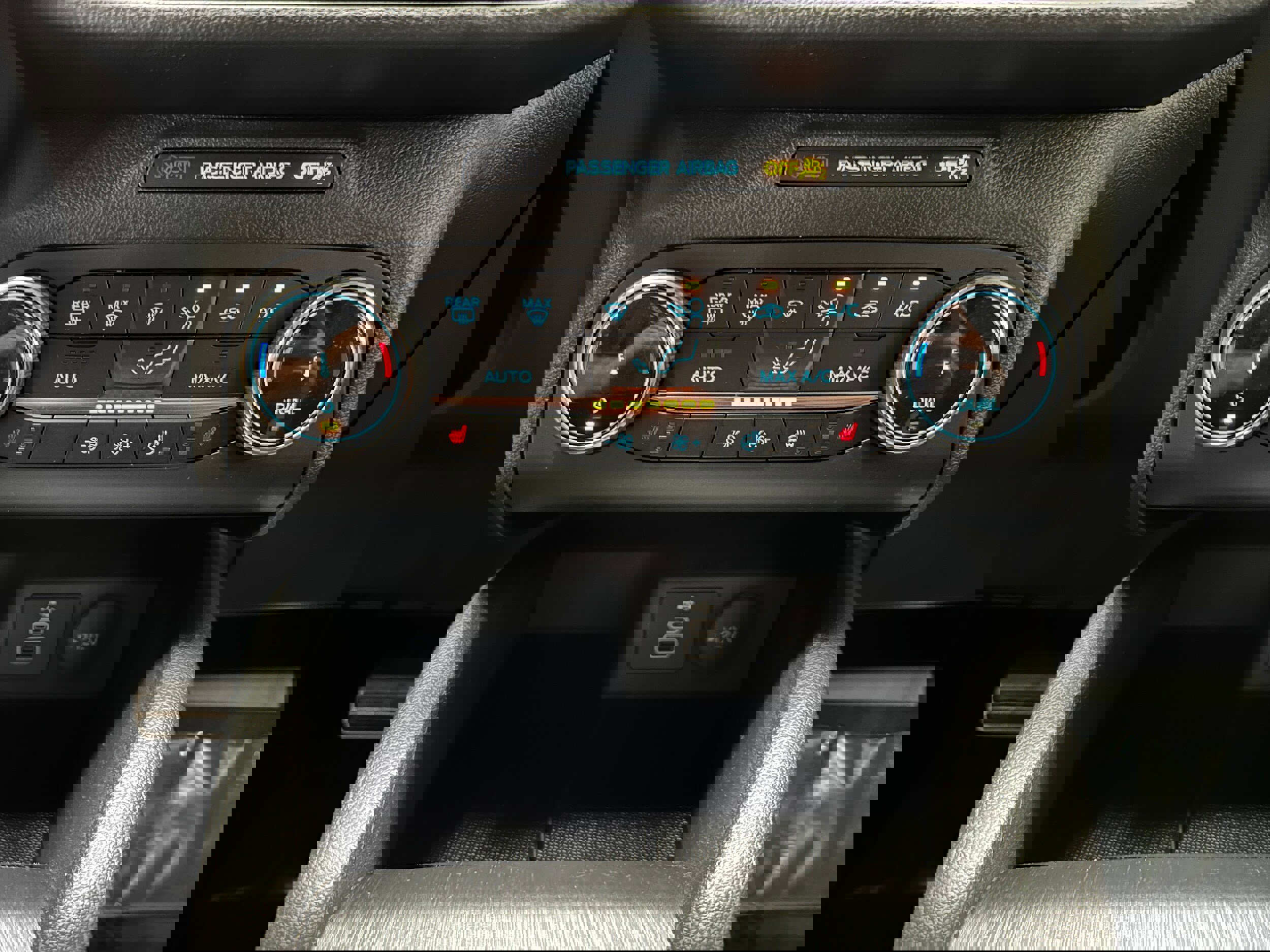 Certified 2024 Ford Escape ST-Line image 24