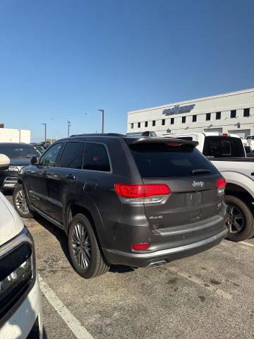 Used 2017 Jeep Grand Cherokee Summit w/ Platinum Series Group image 2