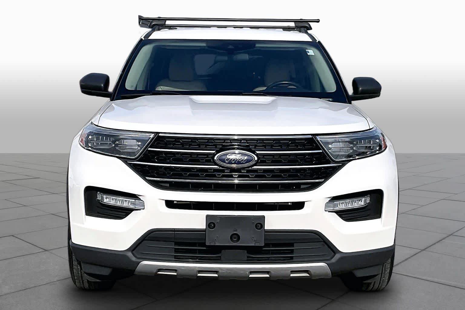 Certified 2020 Ford Explorer XLT w/ Equipment Group 202A AWD/4WD image 4