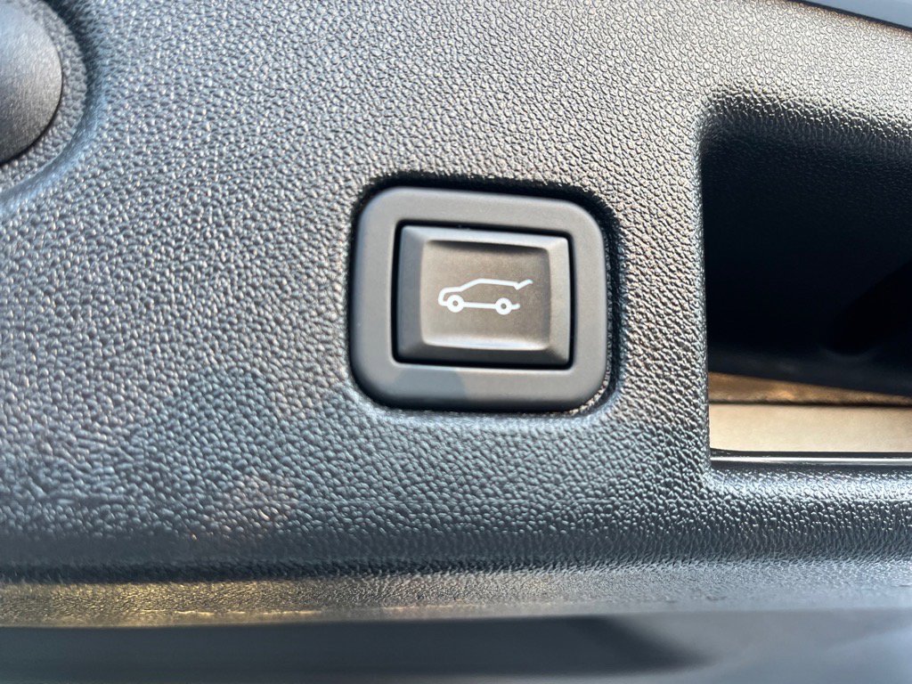 Used 2023 Chevrolet Equinox RS image 21