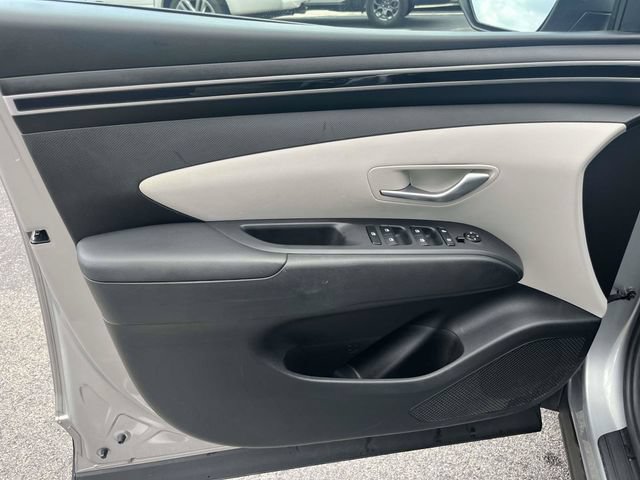 Used 2023 Hyundai Tucson SEL w/ Cargo Package AWD/4WD image 17