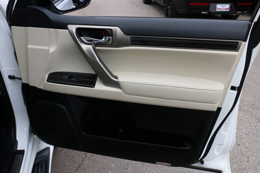 Used 2020 Lexus GX 460 Premium AWD/4WD image 40