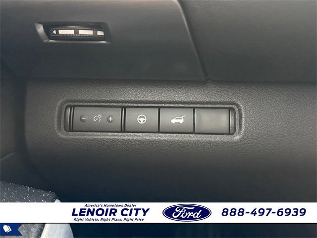 Used 2023 Nissan Pathfinder SL image 19