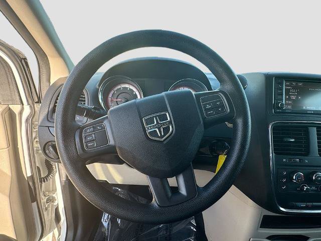 Used 2019 Dodge Grand Caravan SE w/ UConnect Hands-Free Group FWD image 10