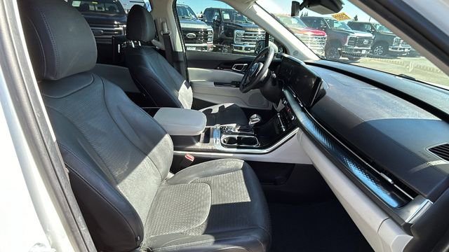 Used 2024 Kia Carnival SX Prestige FWD image 11