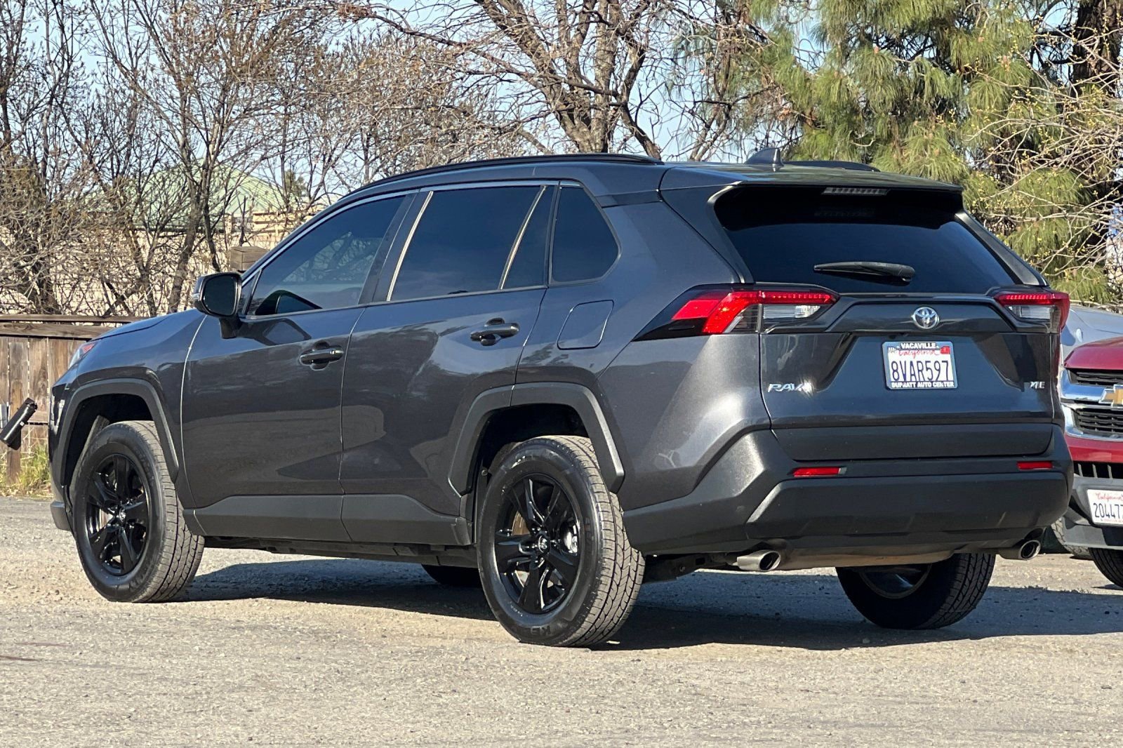 Used 2020 Toyota RAV4 XLE image 3