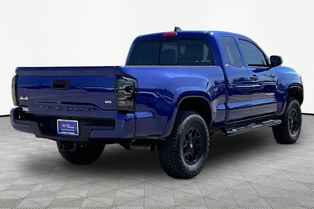 Used 2022 Toyota Tacoma SR5 AWD/4WD image 2